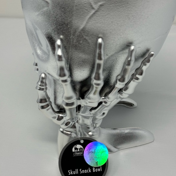 Halloween Skeleton Skull In Hands Candy Planter Bowl Silver Color NWT 5” X 7.5” - Picture 7 of 16